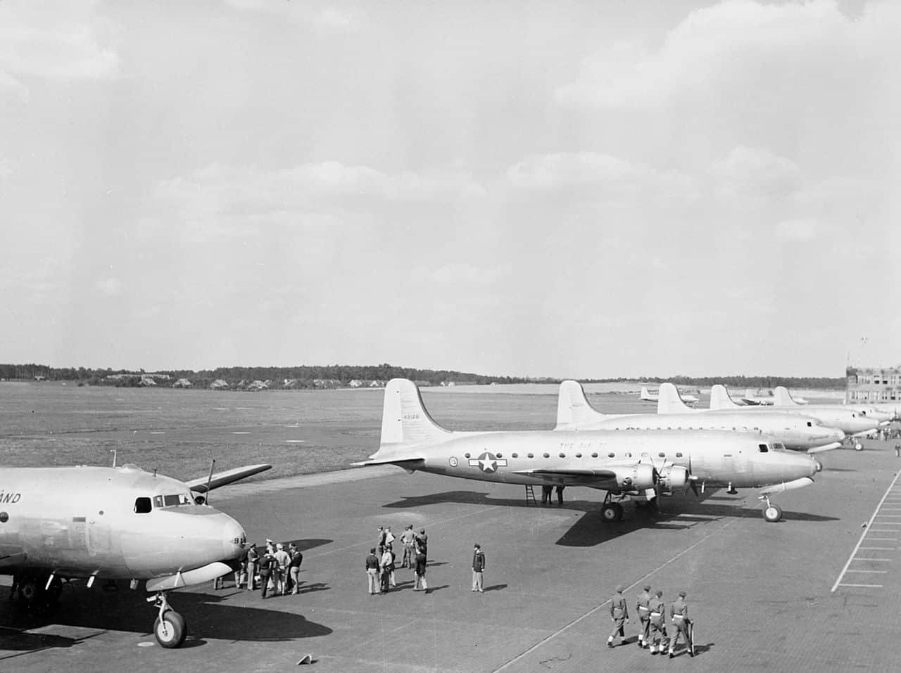 US President Harry Truman's plane waits at Berlin Gatow airport