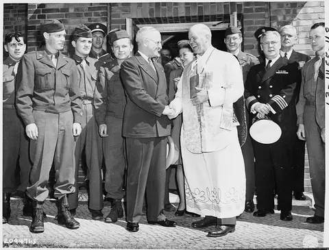 U. S. members of the Joint Chiefs of Staff during the Potsdam Conference. L to R, Unidentified, Gen. Henry H. Arnold…